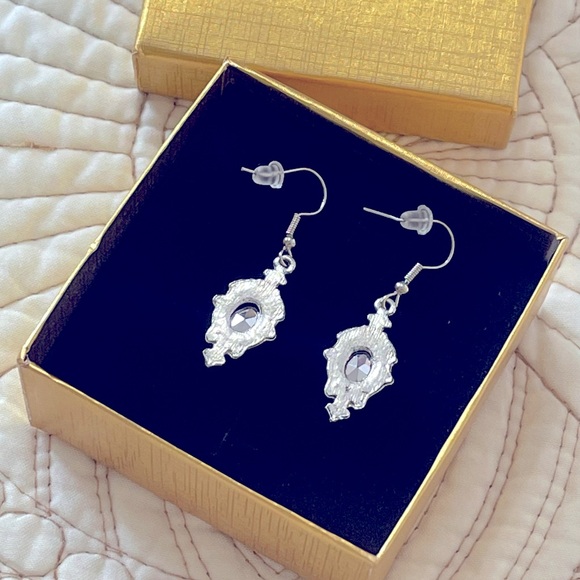 Vintage Elegant Teardrop Crystal Drop Dangle Earrings Delicate Jewelry - Picture 4 of 7